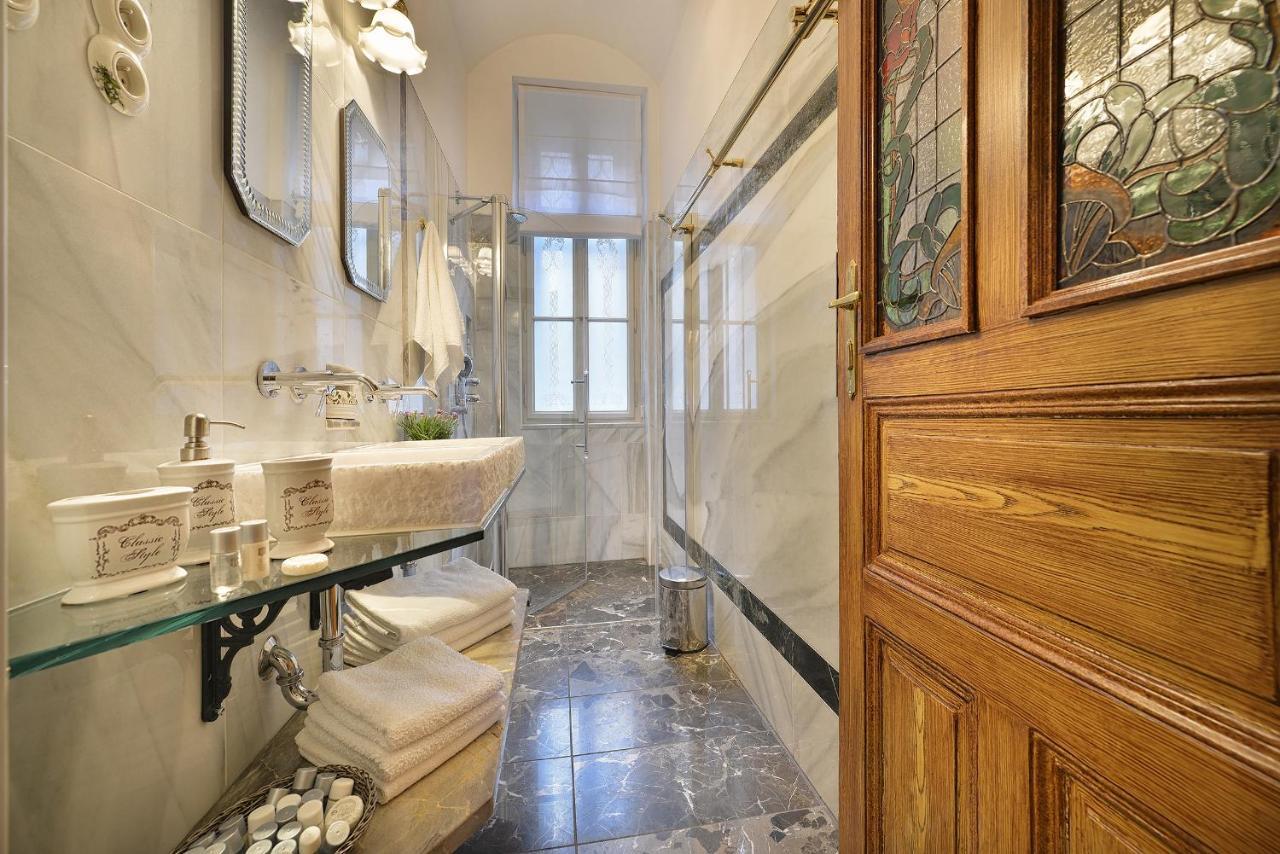 Apartman Dalia Janackovo Nabrezi Prag Dış mekan fotoğraf