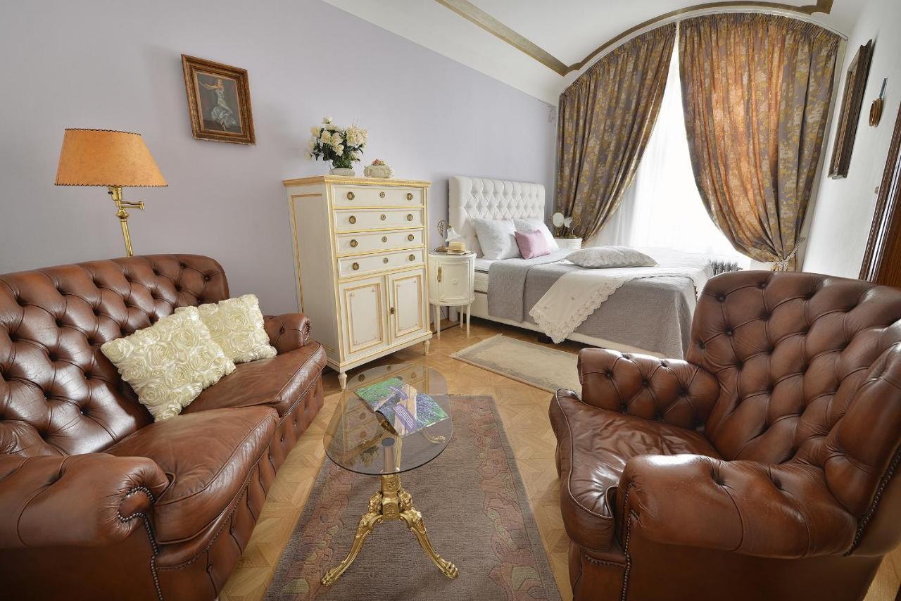 Apartman Dalia Janackovo Nabrezi Prag Dış mekan fotoğraf