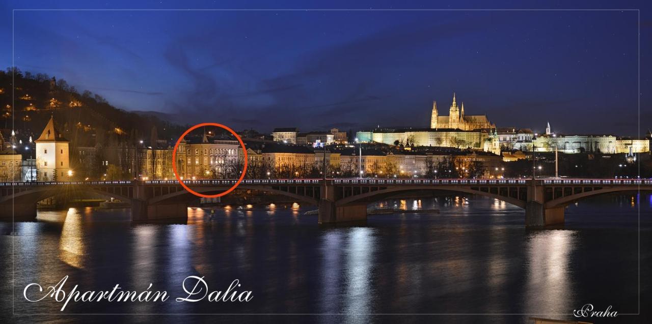 Apartman Dalia Janackovo Nabrezi Prag Dış mekan fotoğraf