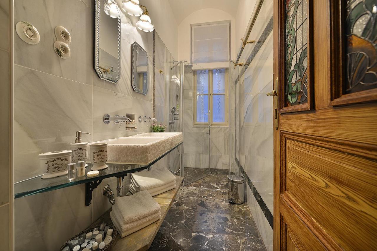 Apartman Dalia Janackovo Nabrezi Prag Dış mekan fotoğraf