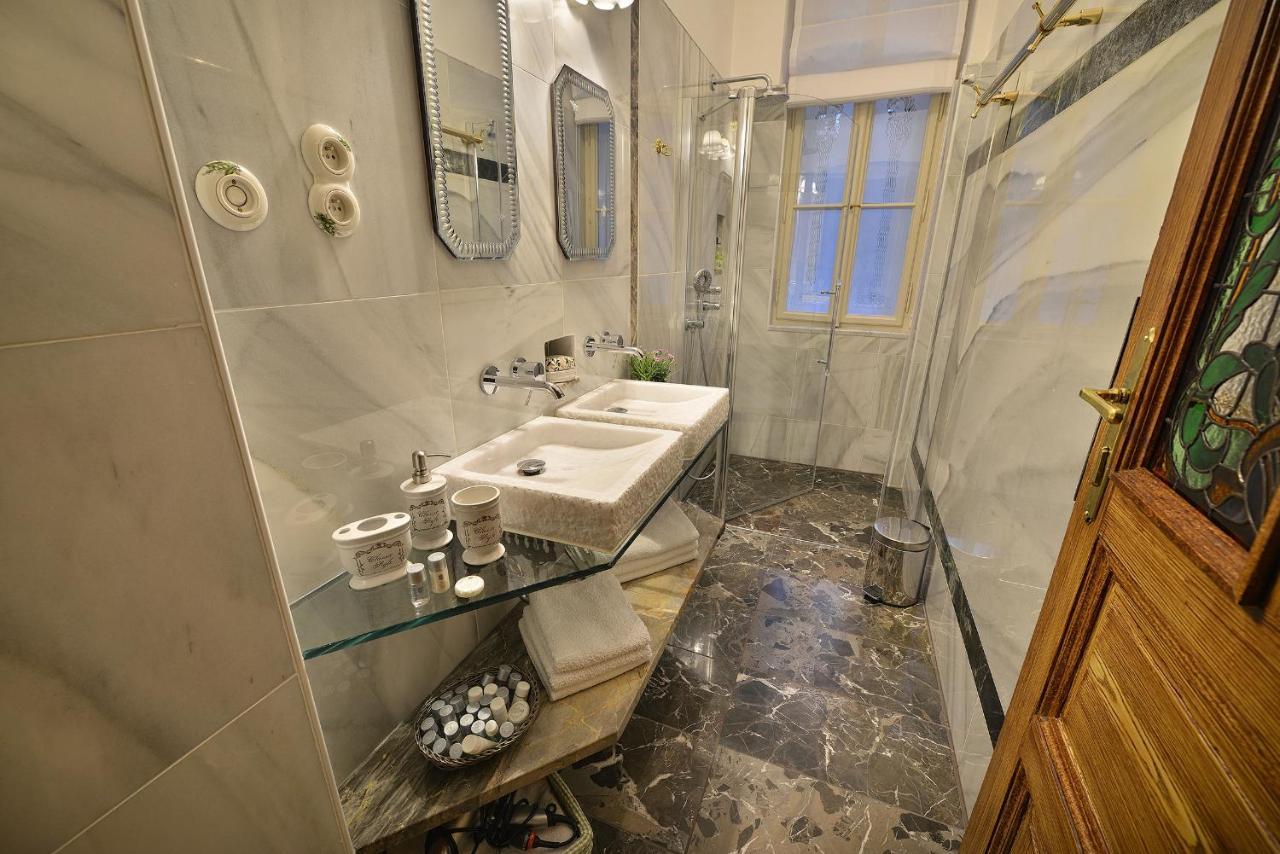 Apartman Dalia Janackovo Nabrezi Prag Dış mekan fotoğraf