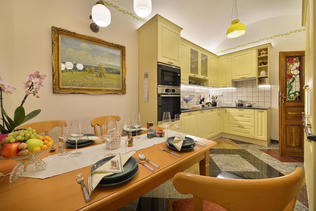 Apartman Dalia Janackovo Nabrezi Prag Dış mekan fotoğraf