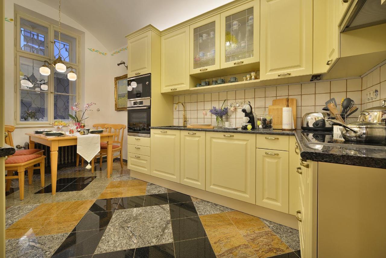 Apartman Dalia Janackovo Nabrezi Prag Dış mekan fotoğraf