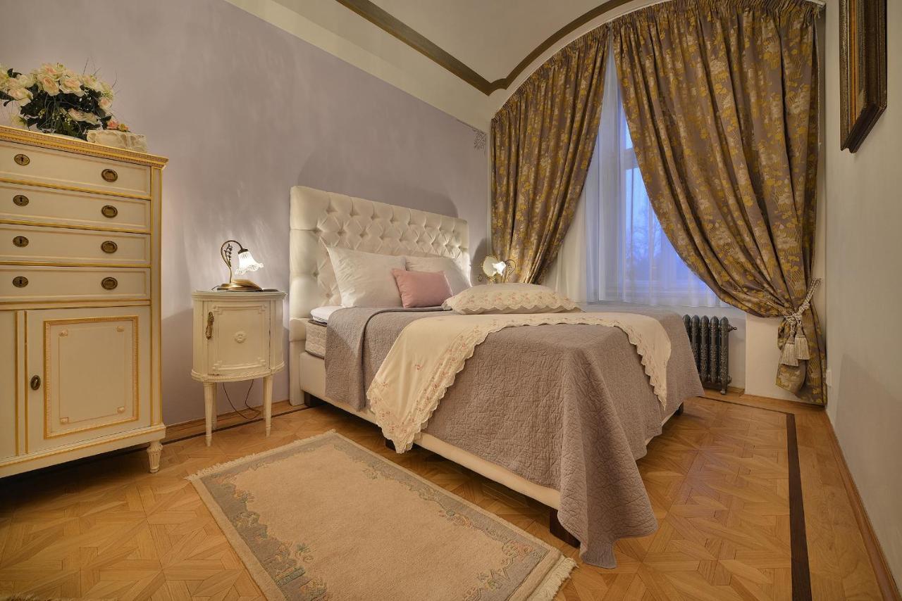 Apartman Dalia Janackovo Nabrezi Prag Dış mekan fotoğraf