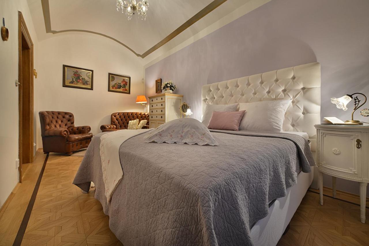 Apartman Dalia Janackovo Nabrezi Prag Dış mekan fotoğraf