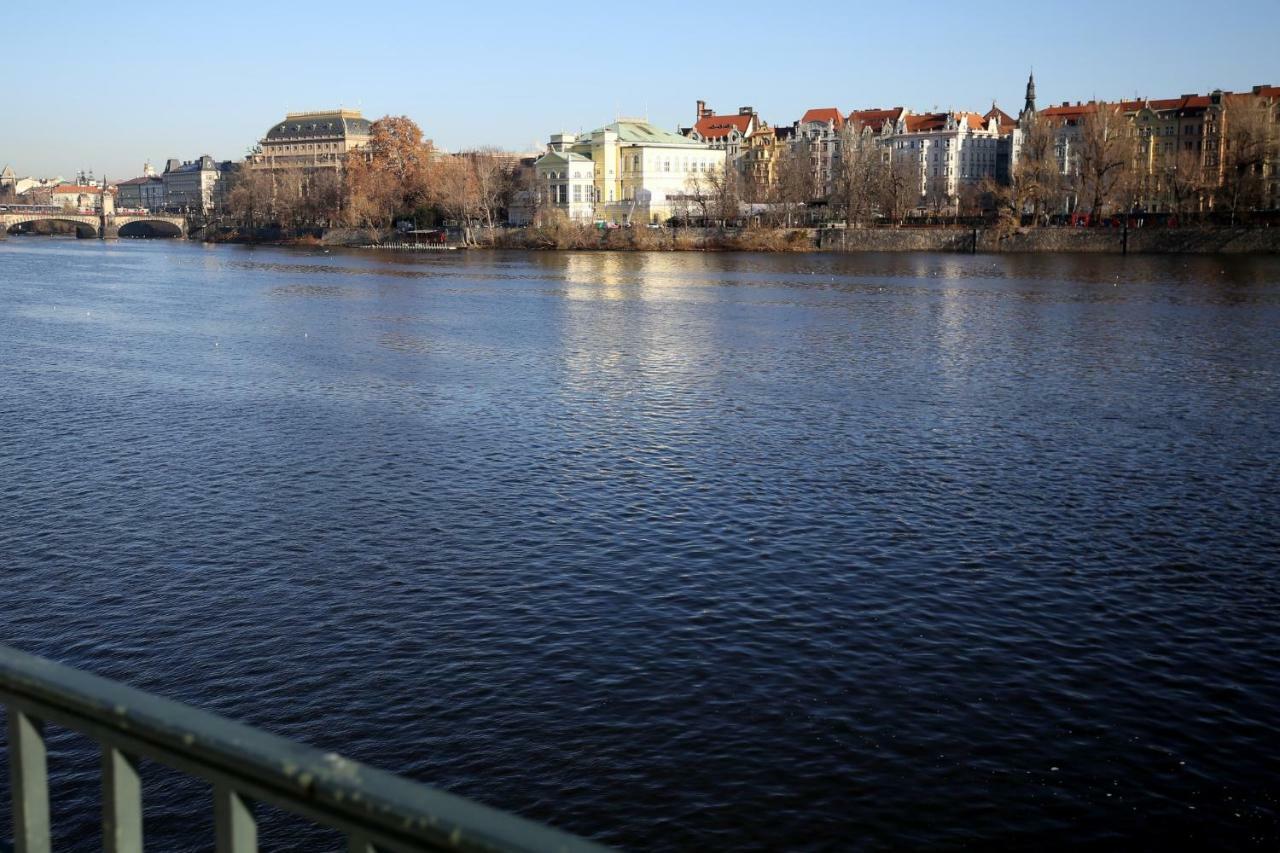 Apartman Dalia Janackovo Nabrezi Prag Dış mekan fotoğraf