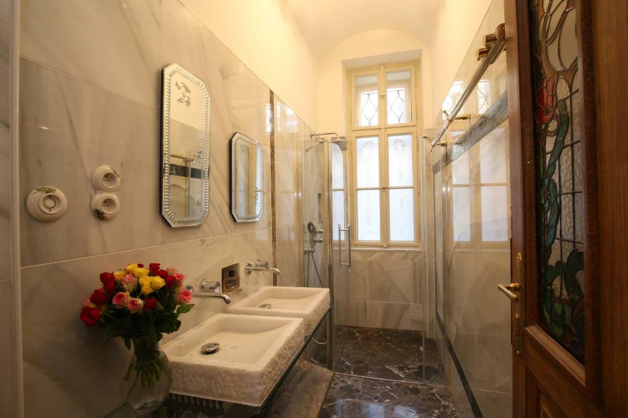 Apartman Dalia Janackovo Nabrezi Prag Dış mekan fotoğraf
